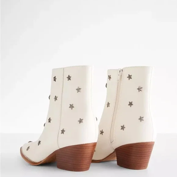 Star studded boot - Picture 3 of 3